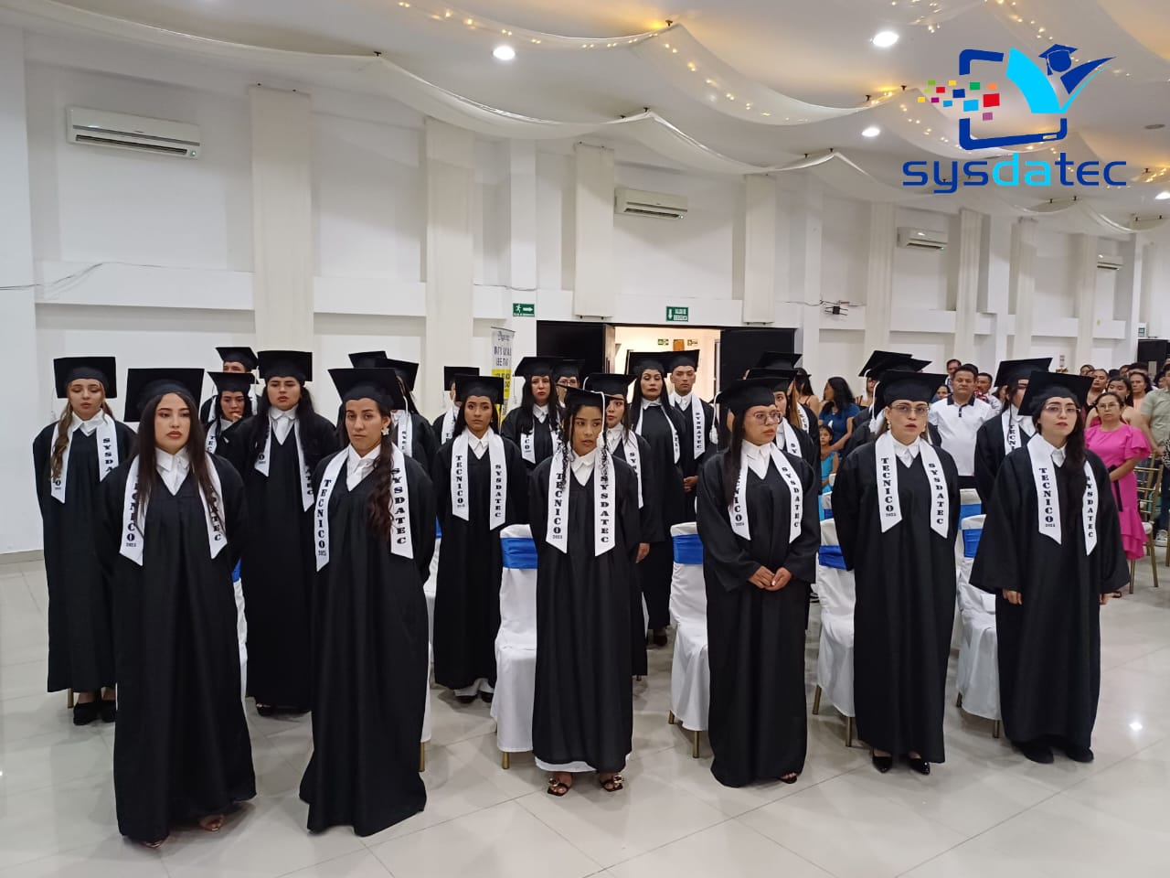 Graduandos de programas técnicos de Sysdatec